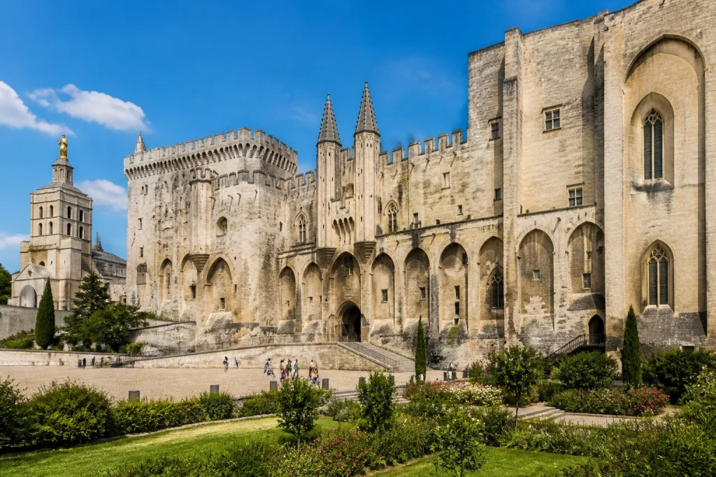 Palais des Papes Avignon : histoire, architecture et visite
